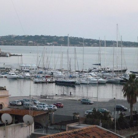 B&B Le Grand Bleu Siracusa - One Hundred Steps From Ortigia -Sea View - Сиракузы Экстерьер фото